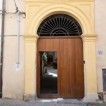 Cortile Gioeni Lägenhet *